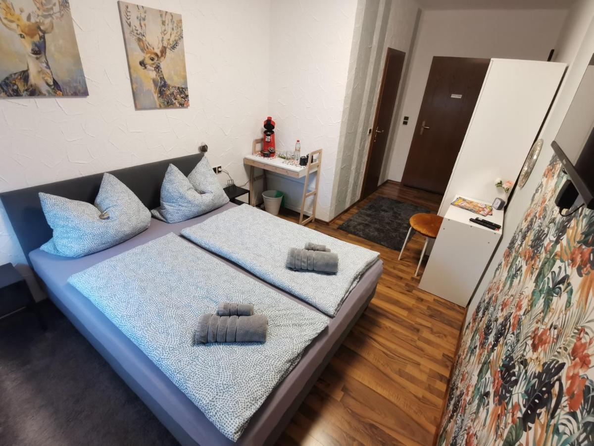 Pension Landgasthof - Iva Хаслох Экстерьер фото