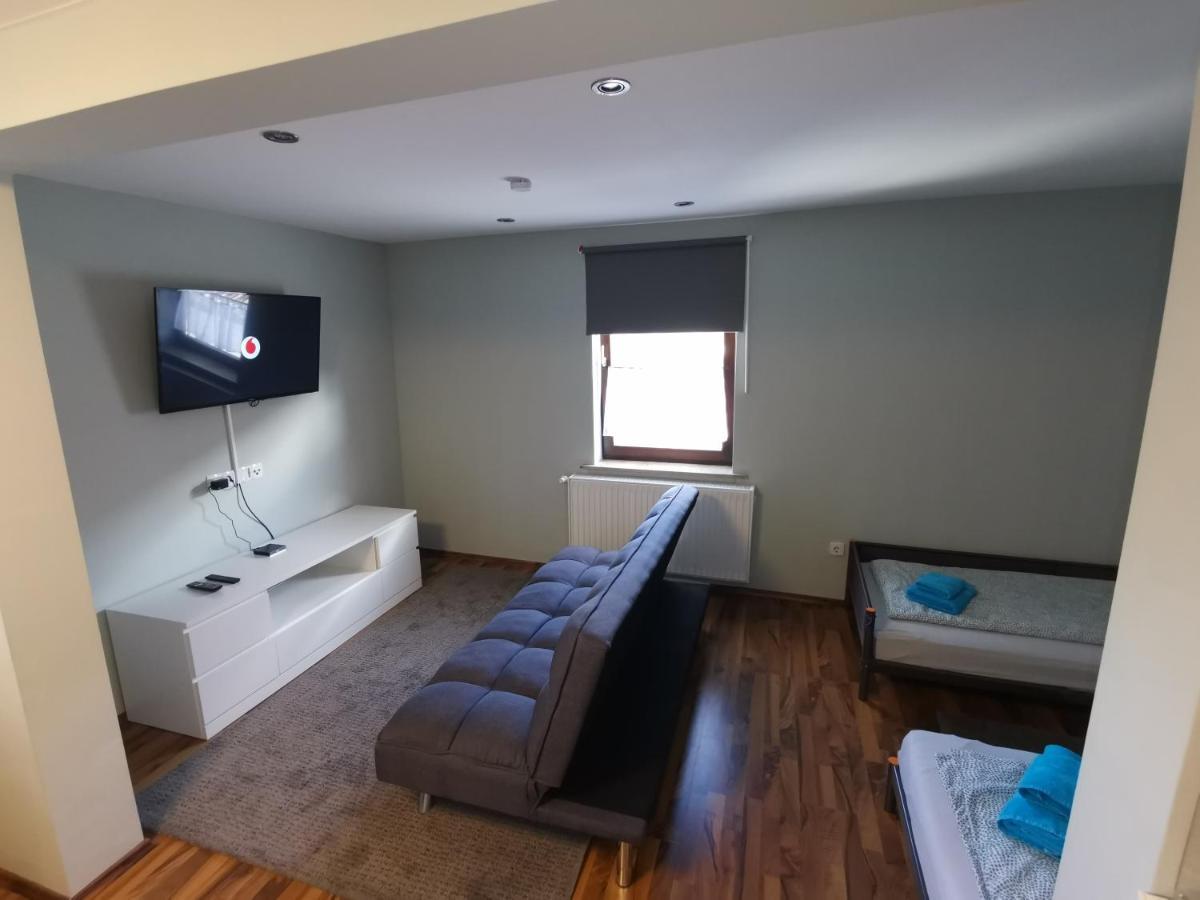 Pension Landgasthof - Iva Хаслох Экстерьер фото