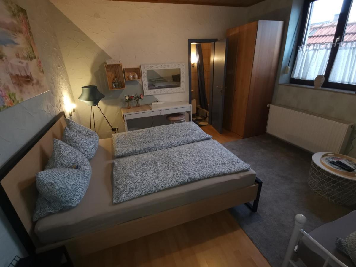 Pension Landgasthof - Iva Хаслох Экстерьер фото