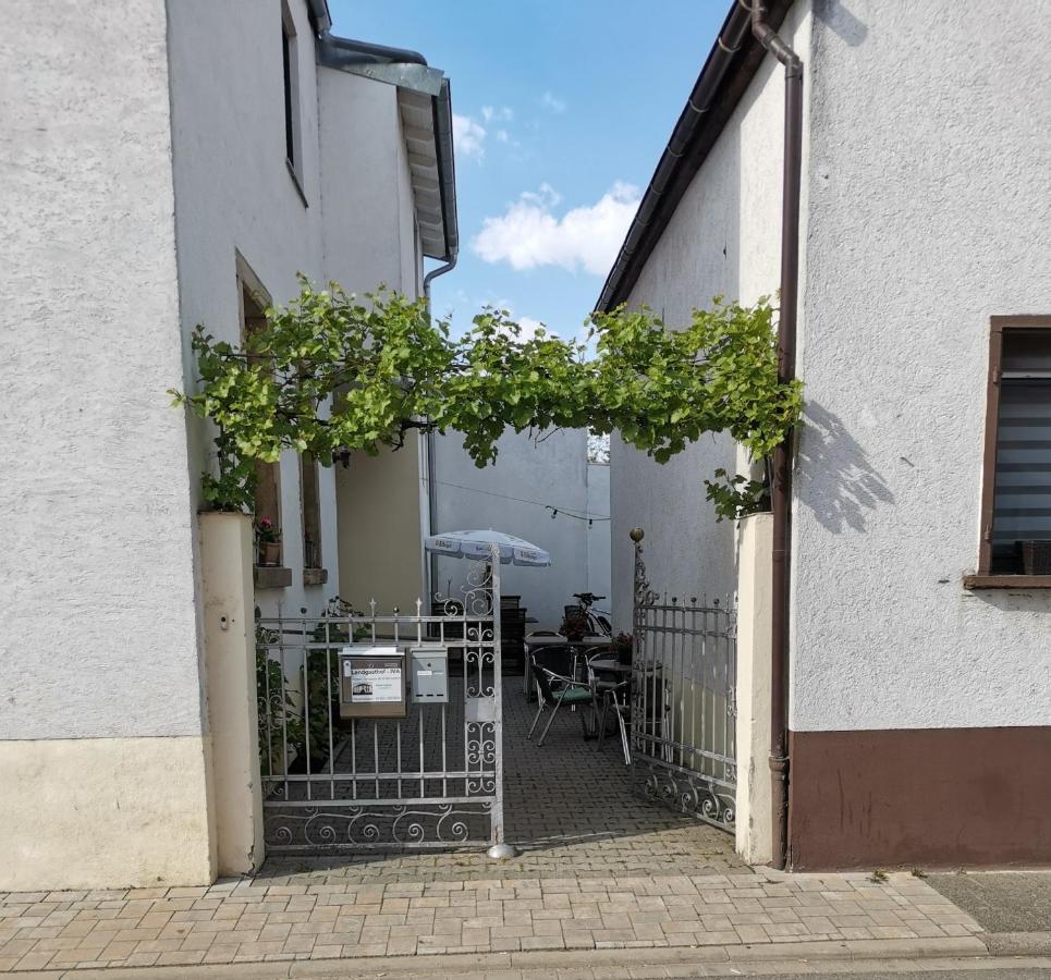 Pension Landgasthof - Iva Хаслох Экстерьер фото